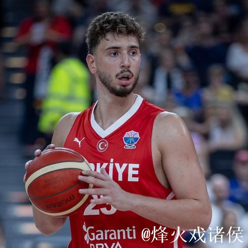 欧锦赛决赛土耳其失冠，申京关键三分再现遗憾